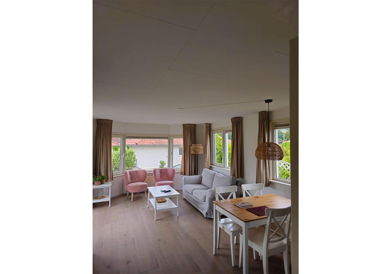 Chaletparc Krabbenkreek Zeeland - Chalet 110 Sint Annaland Exterior foto